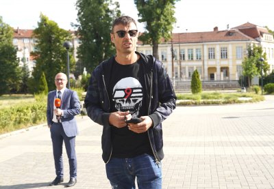 Екипът на Бербатов: Надяваме се да не ставаме свидетели на поредните подмолни игри