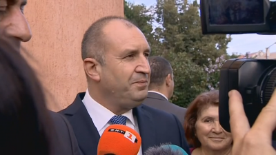 Държавният глава Румен Радев и служебния премиер Стефан Янев поздравиха