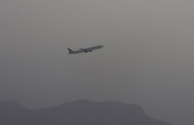 Първият самолет с чужденци излетя от Кабул след изтеглянето на САЩ