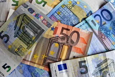 Недекларирана валута на стойност 422580 евро е открита при проверка