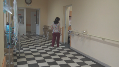 Ямболската болница затвори детското си отделение заради заболели от ковид