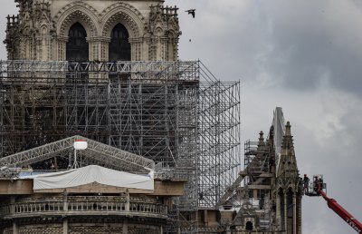 Приключи укрепването на Нотр Дам, започва възстановяването на катедралата