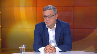Тома Биков: Ако Радев спечели, следващата партия, която ще се разцепи, е БСП
