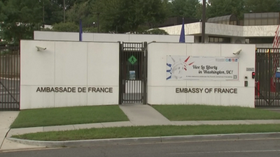 Франция извика за консултации посланиците си в САЩ и Австралия
