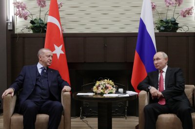Путин и Ердоган се срещнаха в Сочи