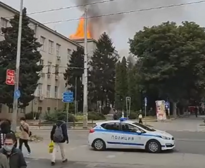 Пожар на покрива на Ректората на Медицинския университет в Плевен Най вероятната