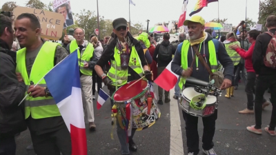 Седмичните протести срещу ковид мерки във Франция се сляха с