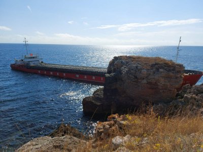 Частично бедствено положение в Каварна заради кризата със заседналия кораб