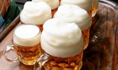 Футболният приятел, който всеки иска да има &ndash; момчето с 48 бири