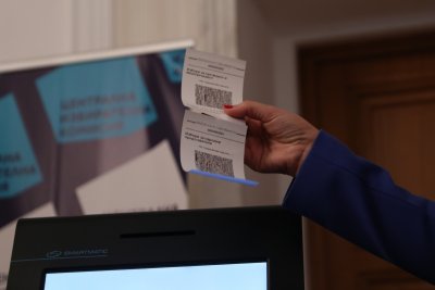 ЦИК определи правилата за гласуване на избирателите под карантина или изолация