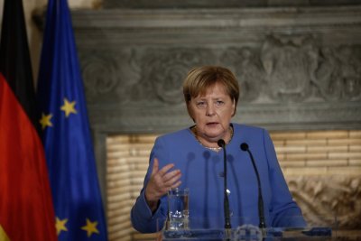 Меркел призова сънародниците си да не са безразсъдни