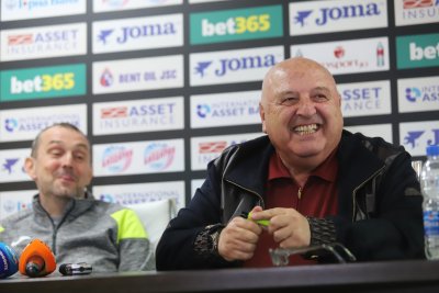 Венци Стефанов: Пирин е страхотен отбор с некадърен треньор