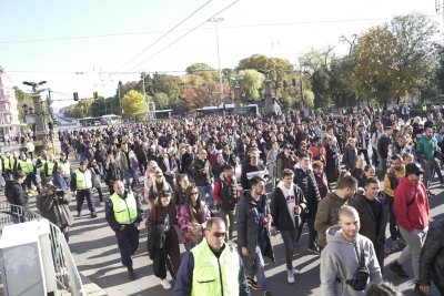 Протестиращи срещу зеления сертификат блокираха Орлов мост