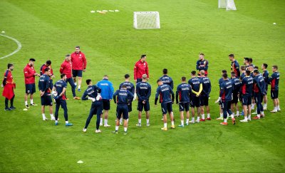 Селекционерът на Румъния повика вундеркинд, желан от три страни