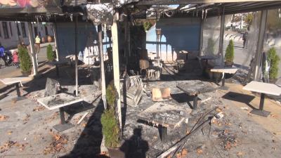 Пожар в заведение в центъра на Бургас избухна тази нощ