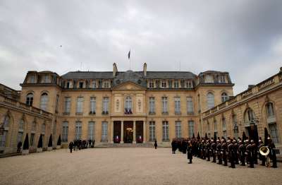 Френската прокуратура започна разследване на предполагаемо изнасилване в Елисейския дворец