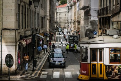 98 процента от населението на Португалия е напълно ваксинирано срещу