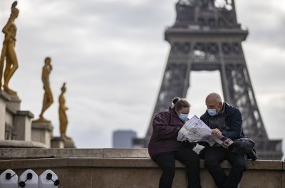 Французите над 65 години ще имат право на зелен сертификат