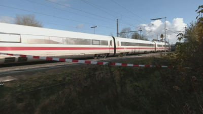 Трима души пострадаха при нападение с нож в германските железници Те