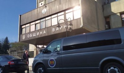 Антикорупционната комисия влезе в Община Варна