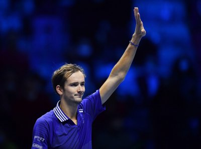Медведев стартира с успех защитата на титлата си от Финалите на ATP