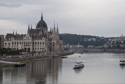 Опашки за ваксиниране в Будапеща