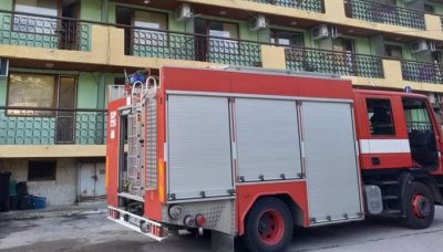 Шестима души загинаха при пожар в дома за възрастни хора