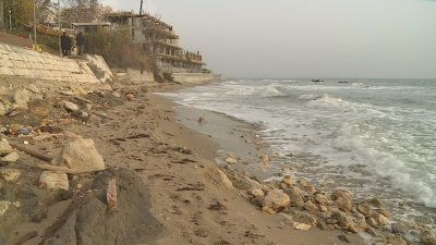 Насипът в морето който унищожи плаж Журналист край Варна не
