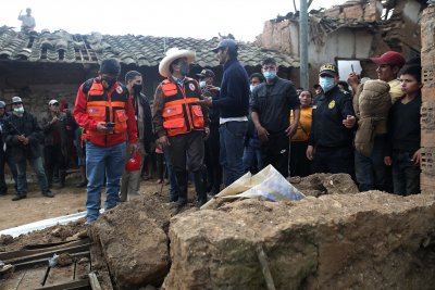 В Перу започна разчистването на отломките след вчерашното земетресение със