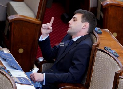 Кой е Никола Минчев - новият председател на парламента