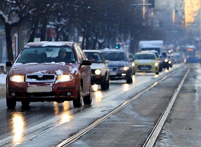 Жена беше блъсната на столичен булевард