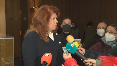 Илияна Йотова: Няма основание за промяна на българската позиция за РСМ