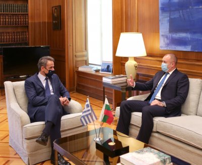Радев и Мицотакис разговаряха за ускоряване на газовата връзка България - Гърция