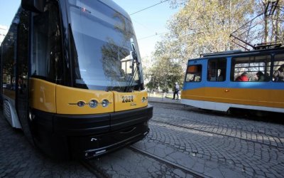 Маршрутите на няколко трамвайни линии в София се променят от утре