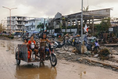 Унищожения и разруха след тайфуна Рай във Филипините (Снимки)
