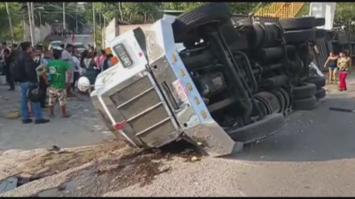 Близо 50 жертви на катастрофа с камион в Мексико