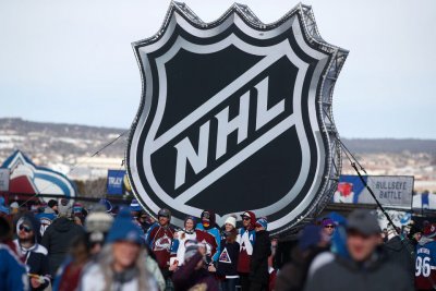 НХЛ отложи с един ден подновяването на редовния сезон