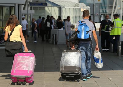 Затягат мерките за влизане в България от страни в червената зона