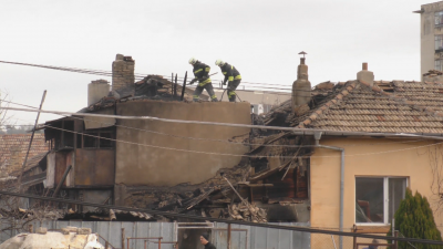 Три къщи горяха в Търговище, загина 88-годишен мъж