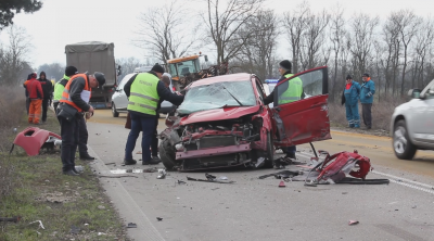 Жена пострада в тежка верижна катастрофа на пътя Добрич - Варна