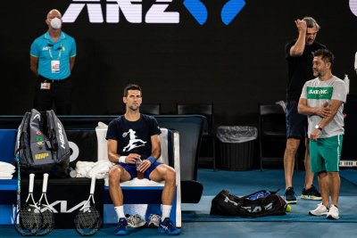 Сръбският тенисист Новак Джокович тренира само половин час на кортовете