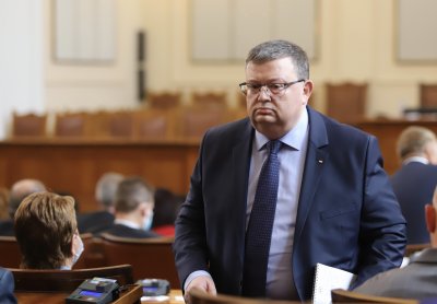 Цацаров: Достъпът ми до информация е отнет след продължителен натиск от страна на Петков и Рашков