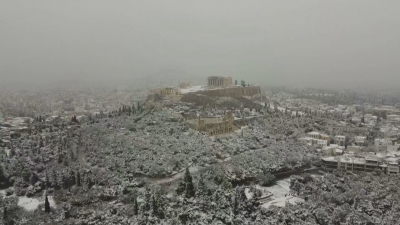 Сняг и студ сковаха Гърция и Турция (Видео и снимки)