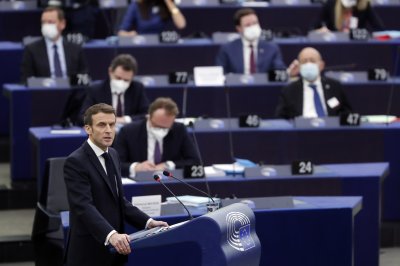 Макрон представи пред ЕП приоритетите на френското европредседателство