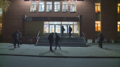 Младежите в Благоевград масово не са доволни от вечерния час