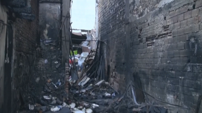 Голям пожар бушува вчера в бургаския квартал Лазур Огънят тръгна