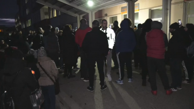 Гражданите на Враца излязоха на протест пред сградата на Спешното