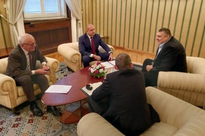 Румен Радев се срещна с президента на БФВ Любомир Ганев