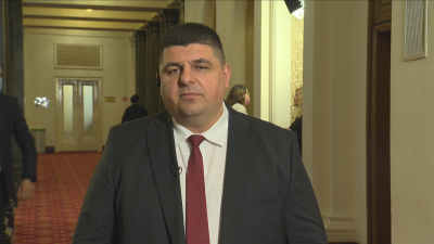 Демократична България е притеснена от увеличението на дефицита заложен в