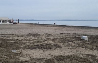 Багер на бургаския плаж предизвика вълна от недоволство в социалните